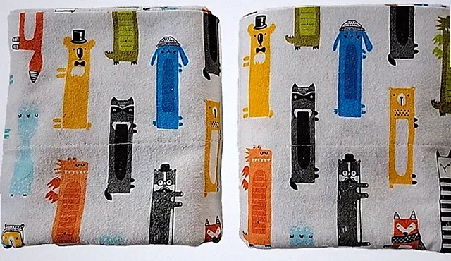 2 Pillowcases Multi-color Animal Print Flannel 20 X 30 Stan/queen.