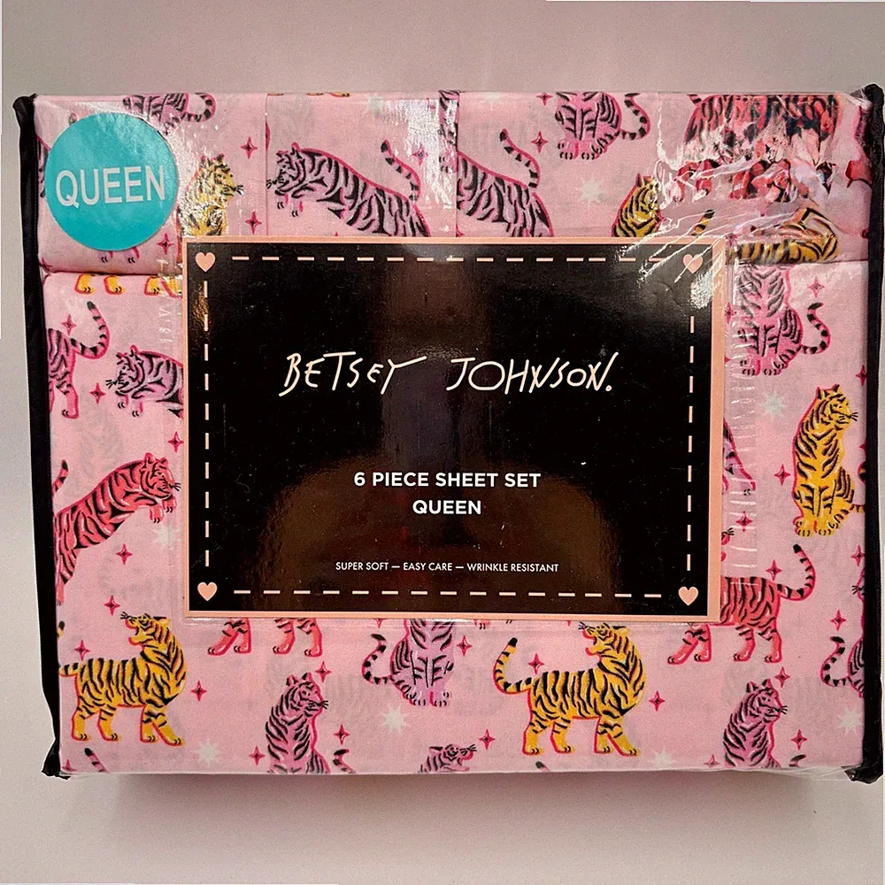 Betsey Johnson Queen Sheet Set 6 Piece Pop Tiger Pink Animal Print New