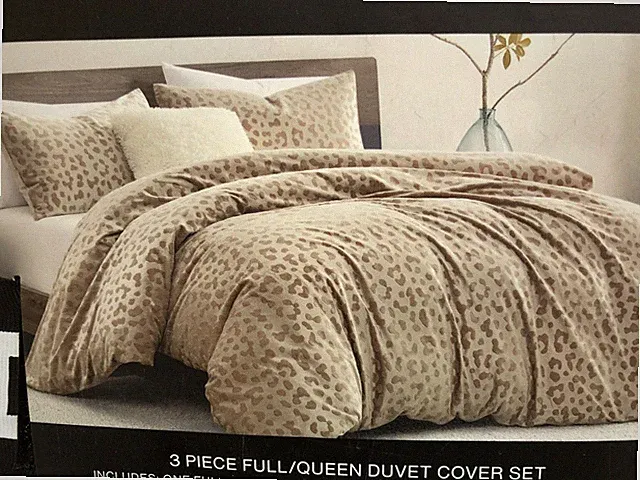 DKNY Full/Queen LUXE VELVET Duvet Cover Shams Set Leopard Animal Print Beige