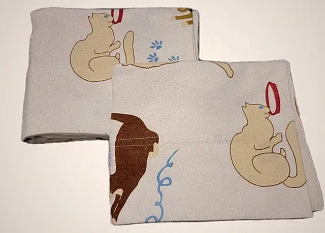 Set of 2 Cream Color Flannel Pillowcases W/ Cat Design 20 X 31 Standard/queen