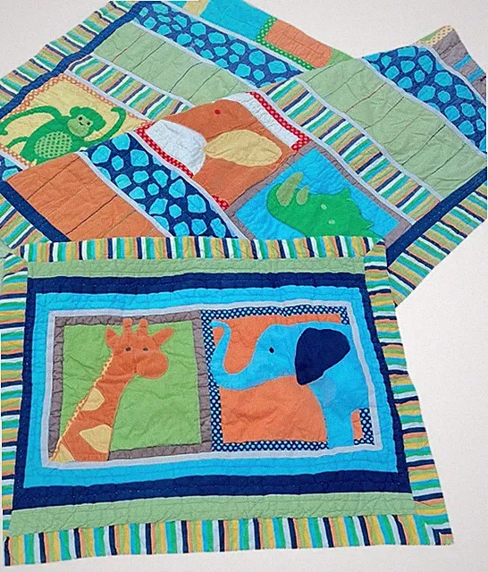 Vtg Circo Twin Size Animal Zoo Print Quilt and Pillowcase Bedding Set RN # 17738
